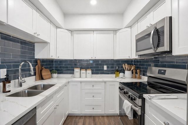 507 PLAZA SEVILLE COURT 13, Treasure Island, FL 33706