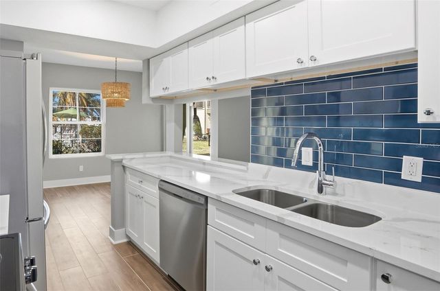 507 PLAZA SEVILLE COURT 13, Treasure Island, FL 33706