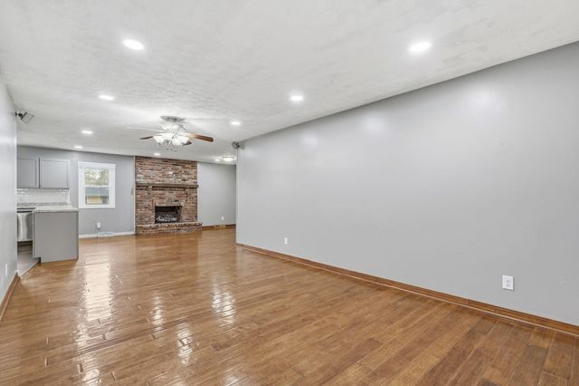 2535 S Prospect Avenue, Springfield, MO 65804