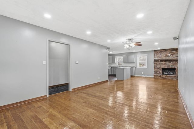 2535 S Prospect Avenue, Springfield, MO 65804