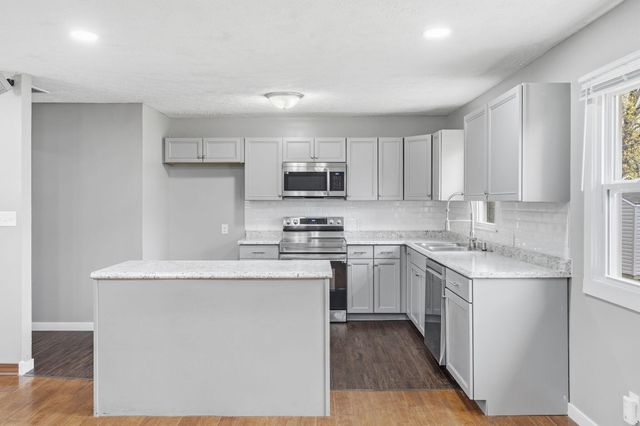 2535 S Prospect Avenue, Springfield, MO 65804