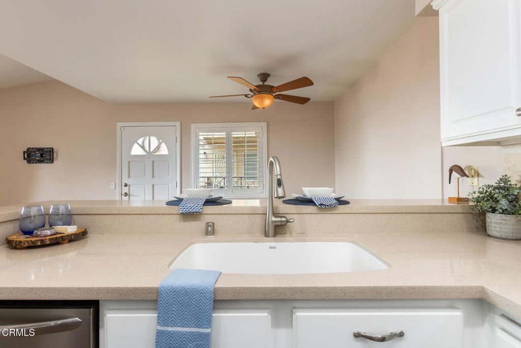 Image 18 of property listing at 6981 Ballena Way 13, Carlsbad, CA 92009