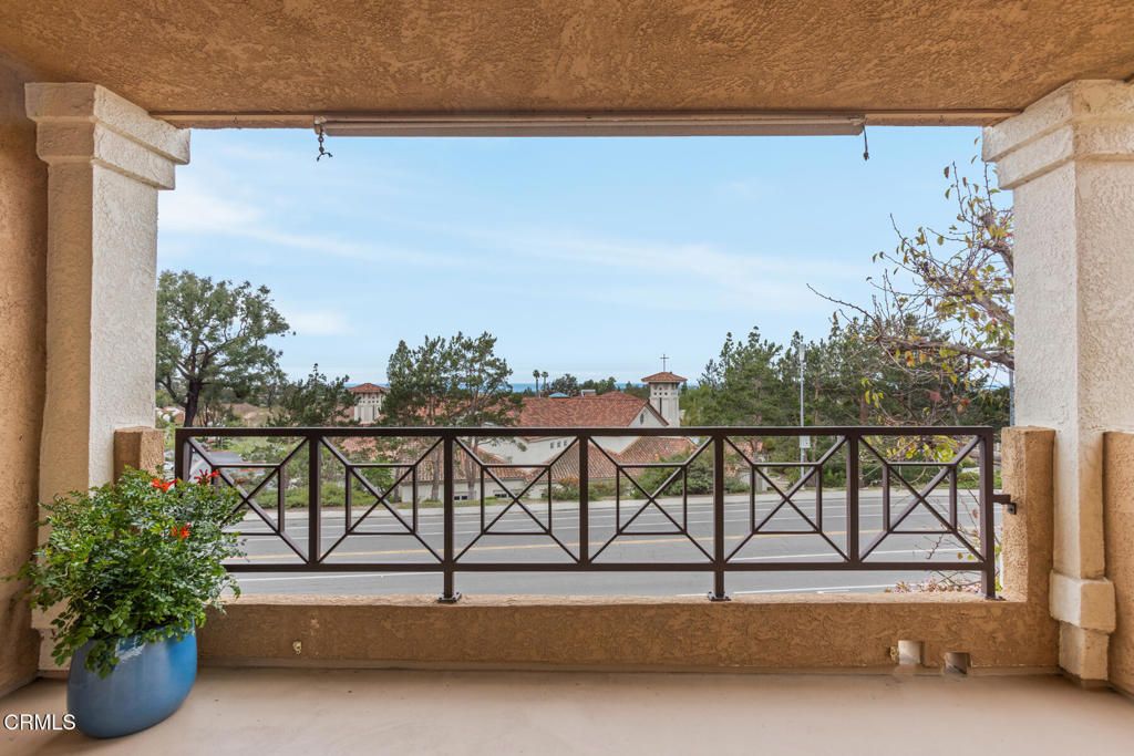 Image 20 of property listing at 6981 Ballena Way 13, Carlsbad, CA 92009