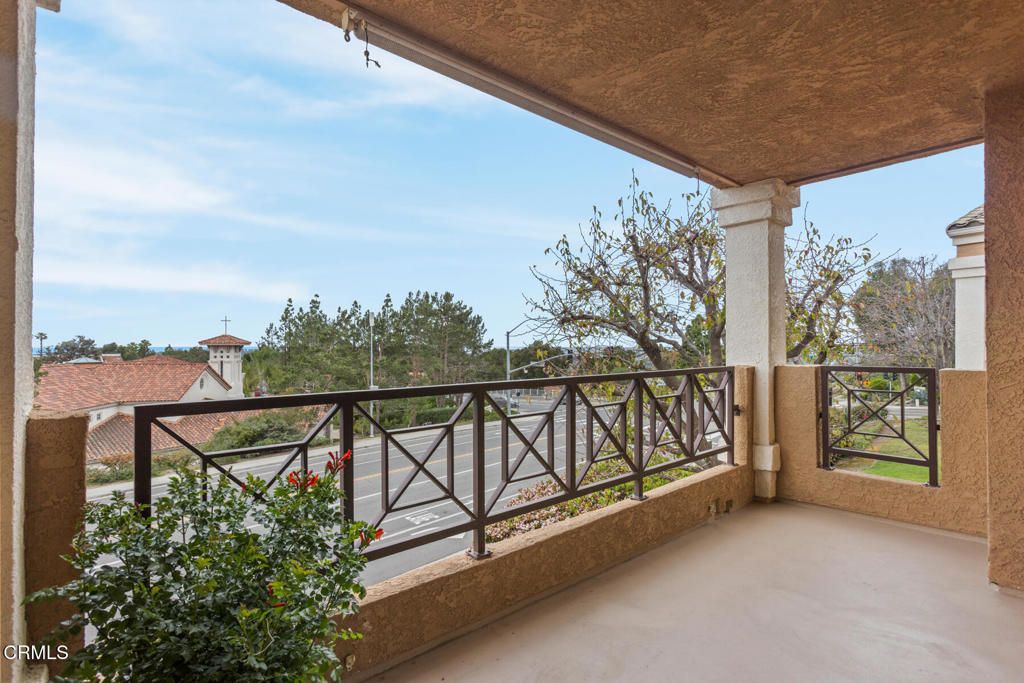 Image 21 of property listing at 6981 Ballena Way 13, Carlsbad, CA 92009