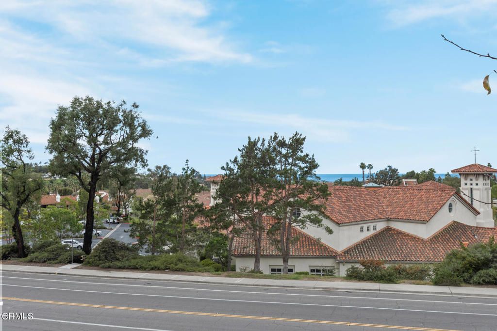 Image 24 of property listing at 6981 Ballena Way 13, Carlsbad, CA 92009