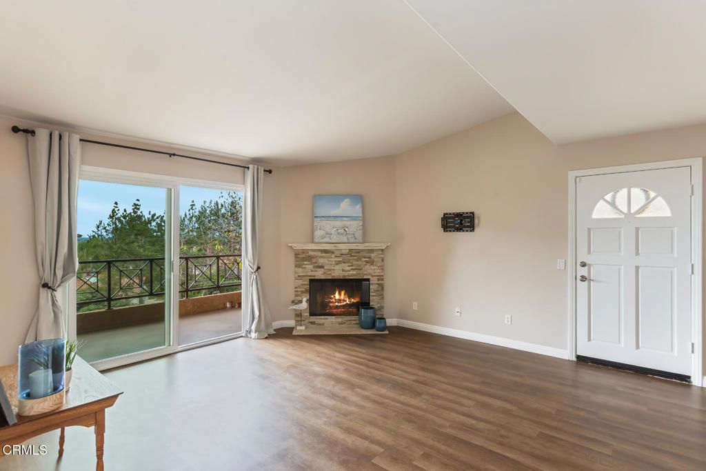 Image 5 of property listing at 6981 Ballena Way 13, Carlsbad, CA 92009