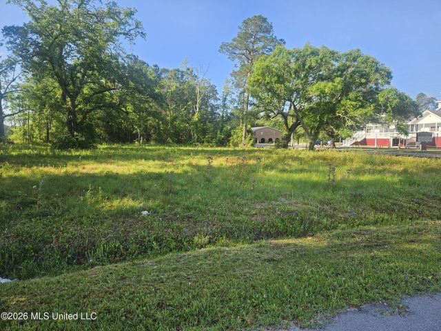 4909 Pacific Street, Bay Saint Louis, MS 39520