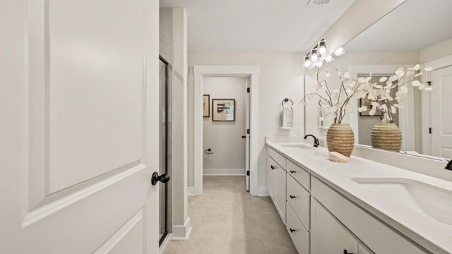 4633 Forest Hills Drive 1204, North Charleston, SC 29418