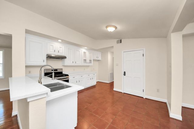 6701 Neff Street, Houston, TX 77074