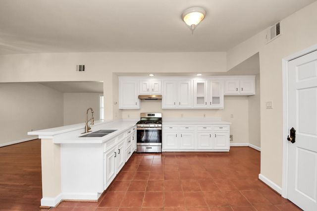 6701 Neff Street, Houston, TX 77074