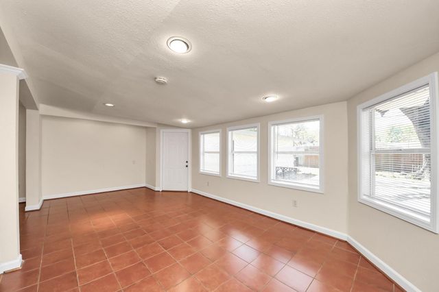 6701 Neff Street, Houston, TX 77074