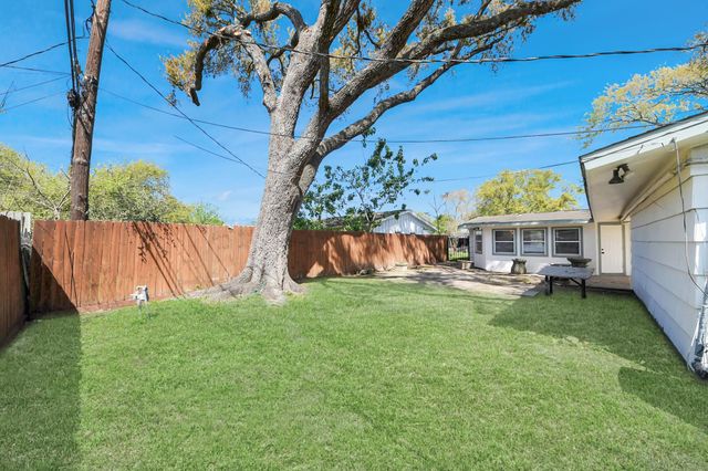 6701 Neff Street, Houston, TX 77074