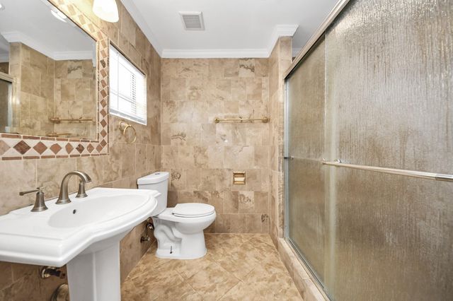 6701 Neff Street, Houston, TX 77074