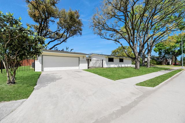 6701 Neff Street, Houston, TX 77074