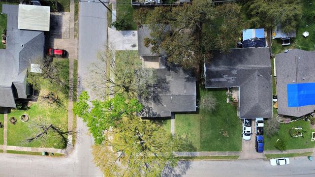 6701 Neff Street, Houston, TX 77074
