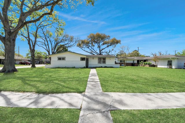 6701 Neff Street, Houston, TX 77074