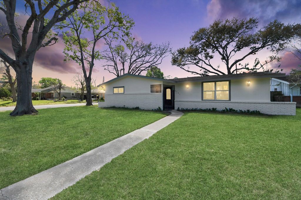 6701 Neff Street, Houston, TX 77074