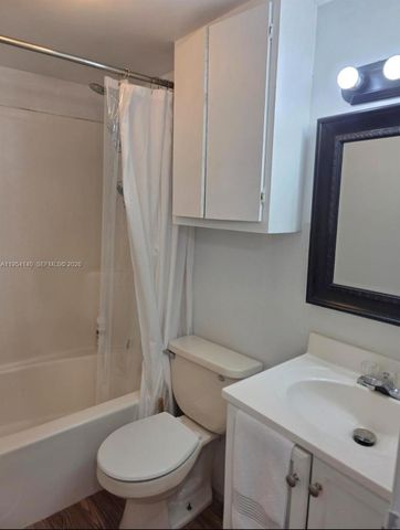 6389 Cotton Tail Rd, Miami Lakes, FL 33014