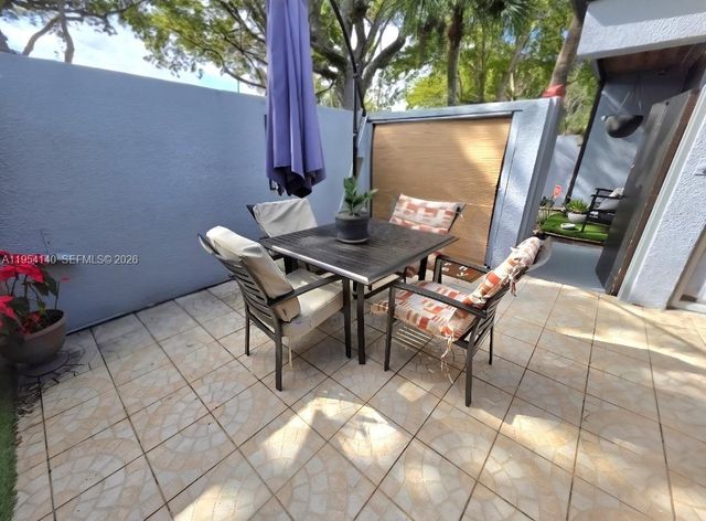 6389 Cotton Tail Rd, Miami Lakes, FL 33014