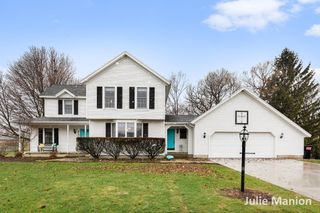 4701 Maplehollow Court Se, City Of Kentwood, MI 49508