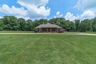 483 Burnt Bridge Rd., Hattiesburg, MS 39402
