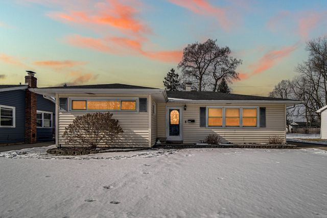 7742 Catalpa Avenue, Hammond, IN 46324