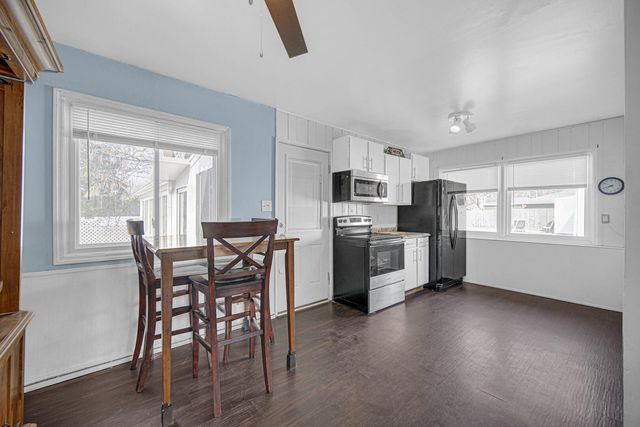 7742 Catalpa Avenue, Hammond, IN 46324