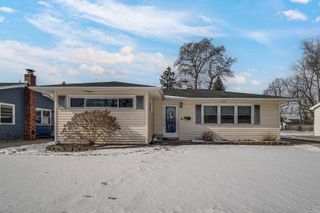 7742 Catalpa Avenue, Hammond, IN 46324