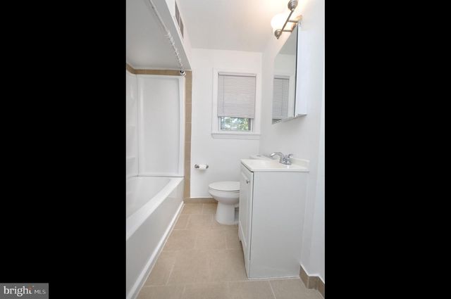 432 N COLES AVE, Maple Shade, NJ 08052