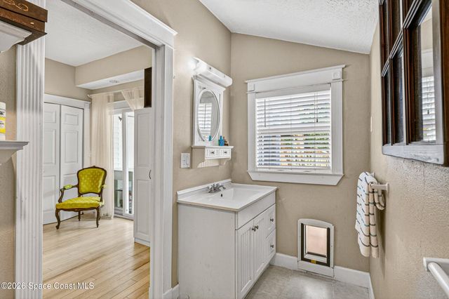 1102 Hyde Park Lane, Melbourne, FL 32935