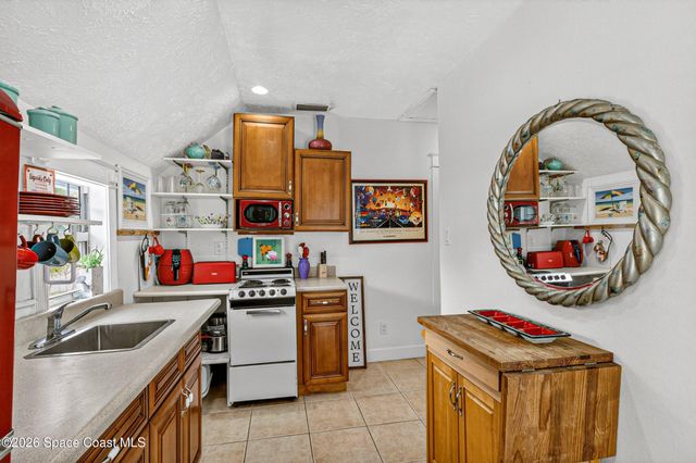 1102 Hyde Park Lane, Melbourne, FL 32935