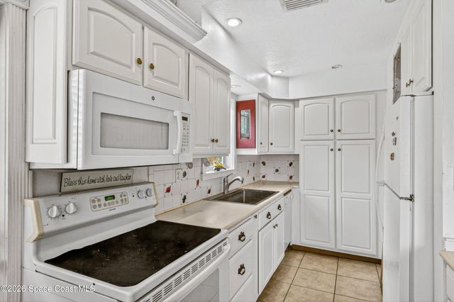 1102 Hyde Park Lane, Melbourne, FL 32935