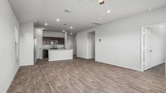 312 Timbo DR, Jarrell, TX 76537