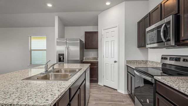 312 Timbo DR, Jarrell, TX 76537