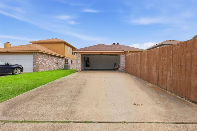 2825 Bent Brook Drive, Mesquite, TX 75181
