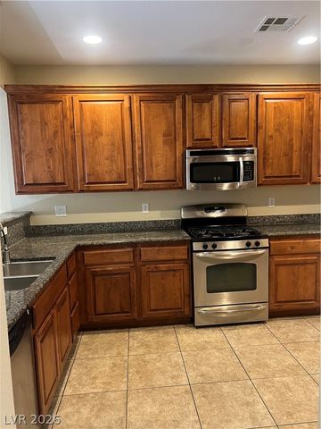 6721 Carlisle Grove Avenue, Las Vegas, NV 89139
