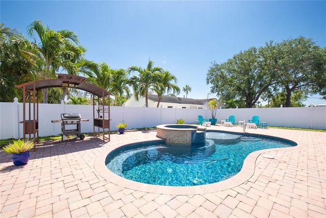 5921 DENVER STREET NE, St Petersburg, FL 33703