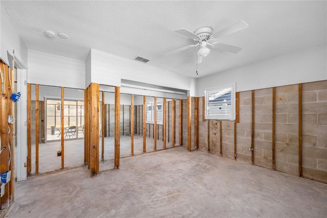 5921 DENVER STREET NE, St Petersburg, FL 33703