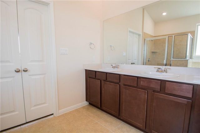 1609 Desmond ST, Leander, TX 78641