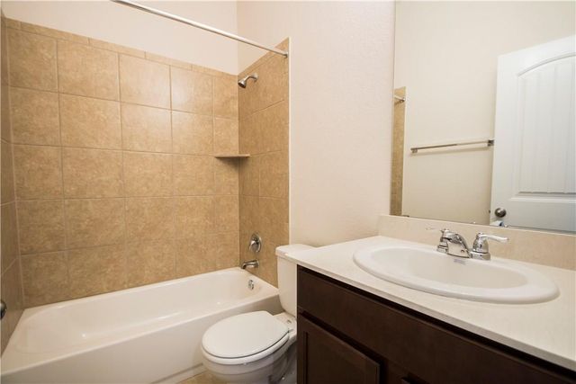 1609 Desmond ST, Leander, TX 78641