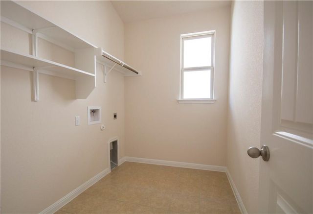 1609 Desmond ST, Leander, TX 78641