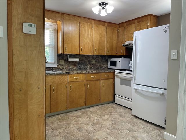 31 Stockholm Street, Bellingham, MA 02019