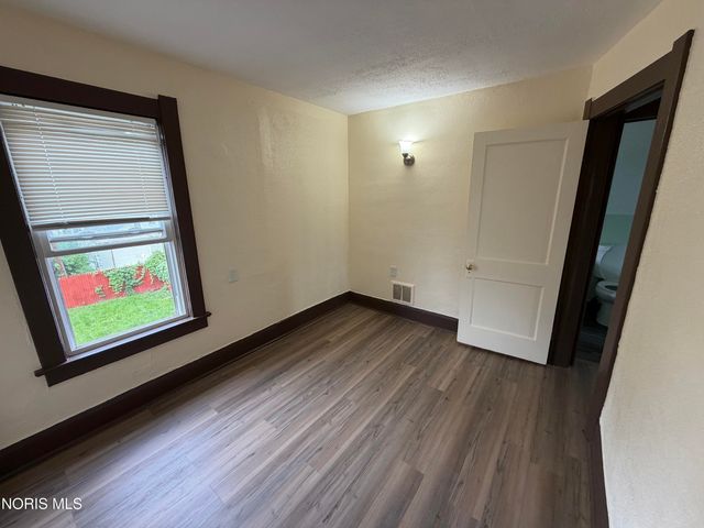 526 Ogden Avenue, Toledo, OH 43609