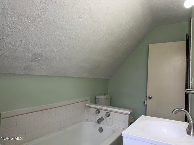 526 Ogden Avenue, Toledo, OH 43609