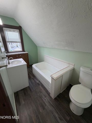 526 Ogden Avenue, Toledo, OH 43609