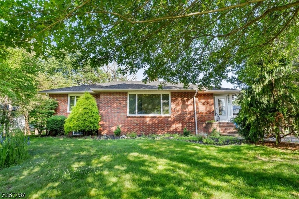 77 John E Busch Ave, Franklin Twp., NJ 08873