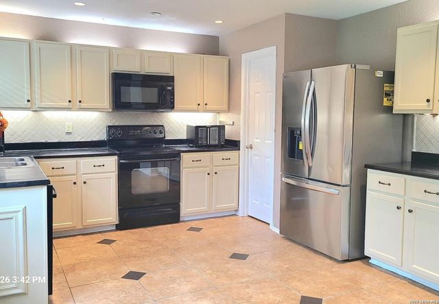 8426 Silver Brush, San Antonio, TX 78254