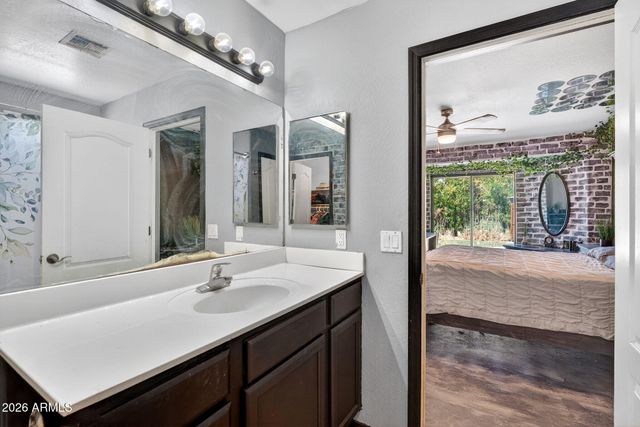 528 S 111TH Place, Mesa, AZ 85208