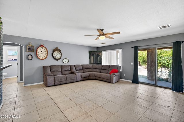 528 S 111TH Place, Mesa, AZ 85208