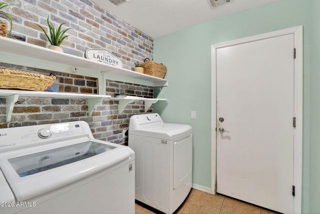 528 S 111TH Place, Mesa, AZ 85208